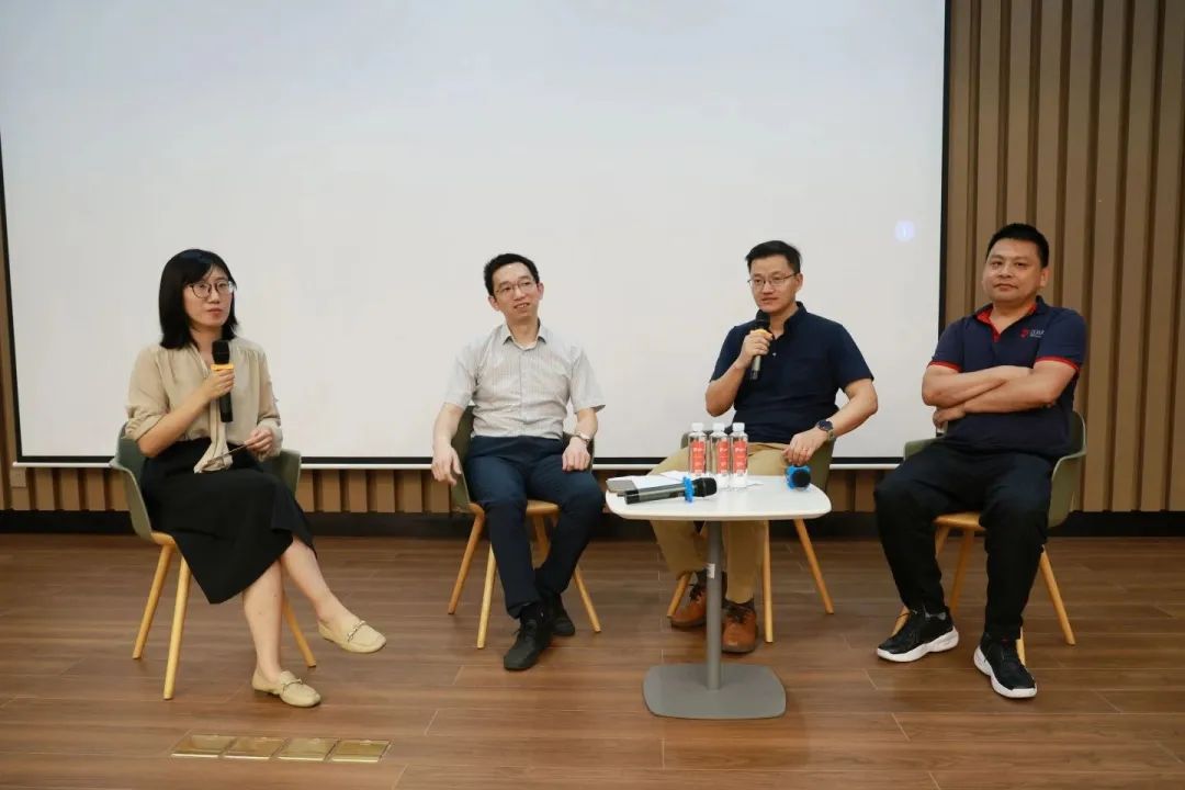 我们一起奔赴山海，领跑未来！